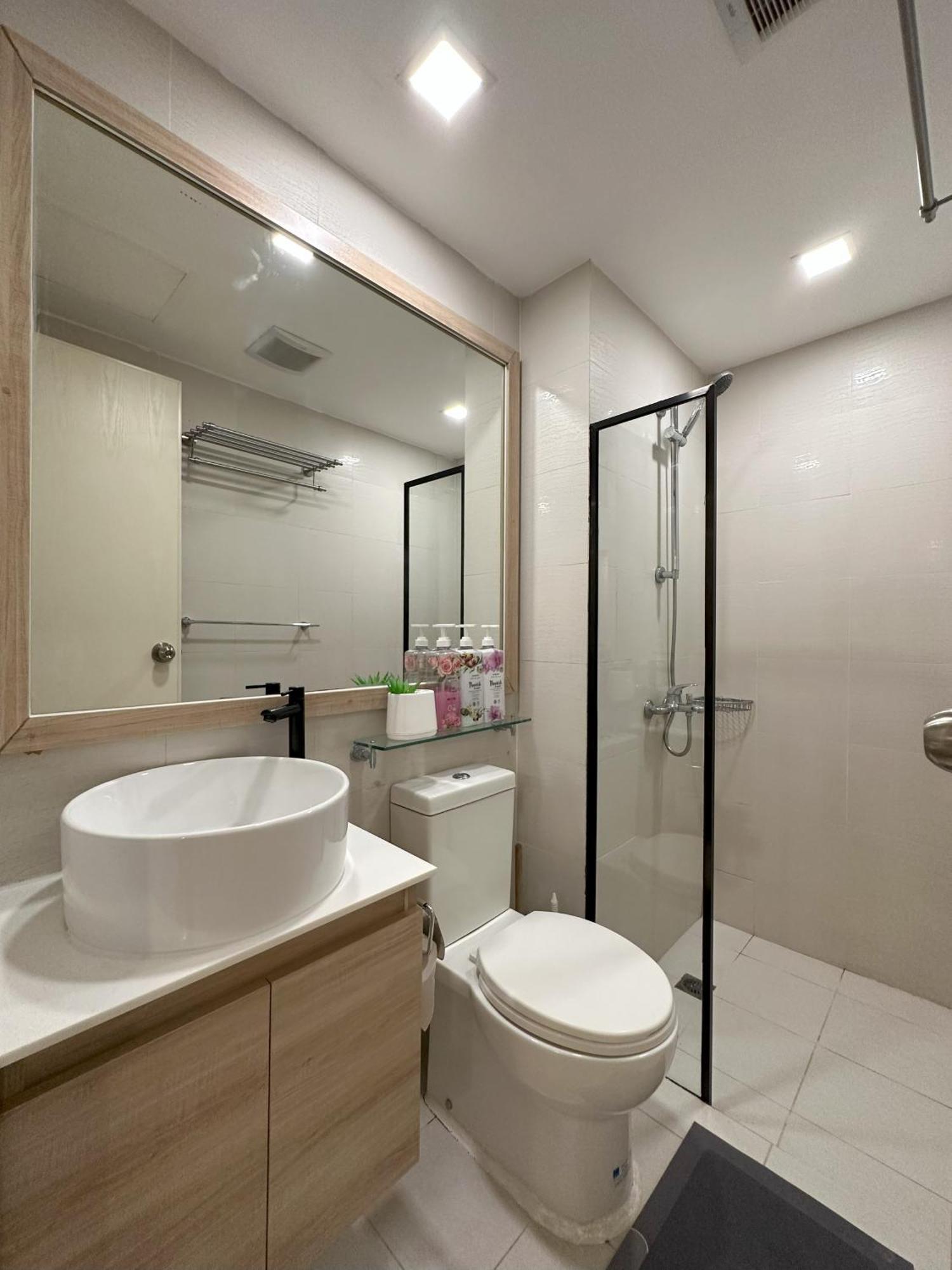 The Bahamas & Maldives At Azure Residences Paranaque 15 Mins Airport T3 Apartment *