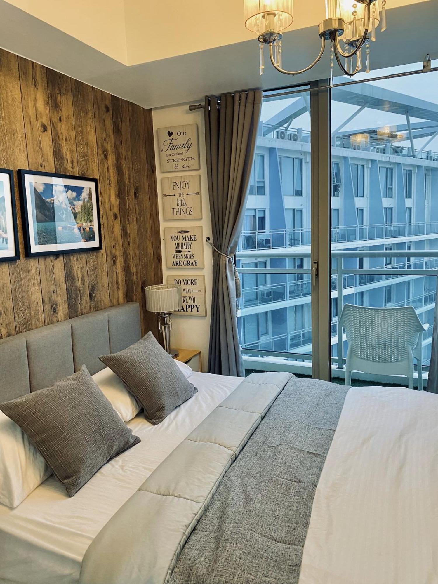Apartment The Bahamas & Maldives At Azure Residences Paranaque 15 Mins Airport T3 *
